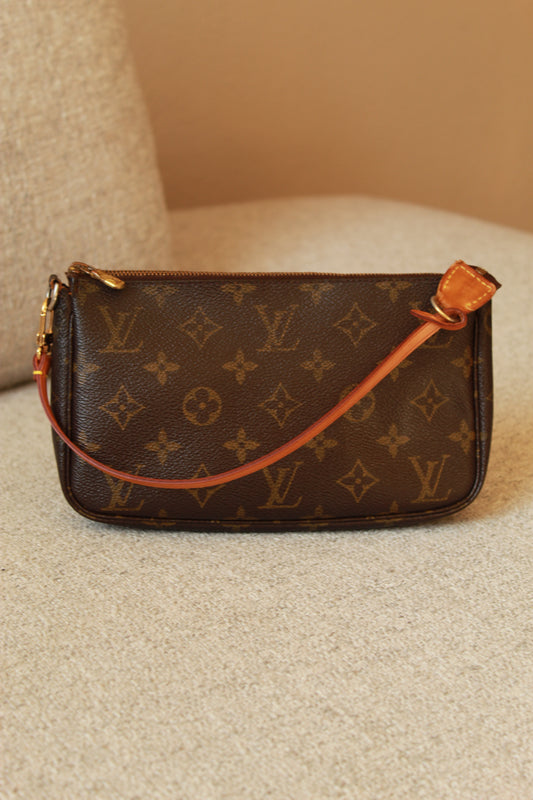 Louis Vuitton Pochette Accessoire