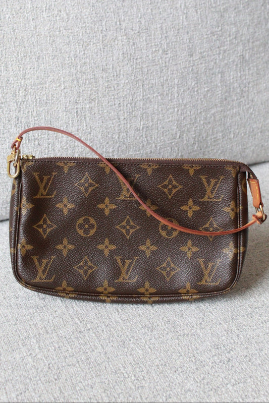 Louis Vuitton Pochette Accessoire
