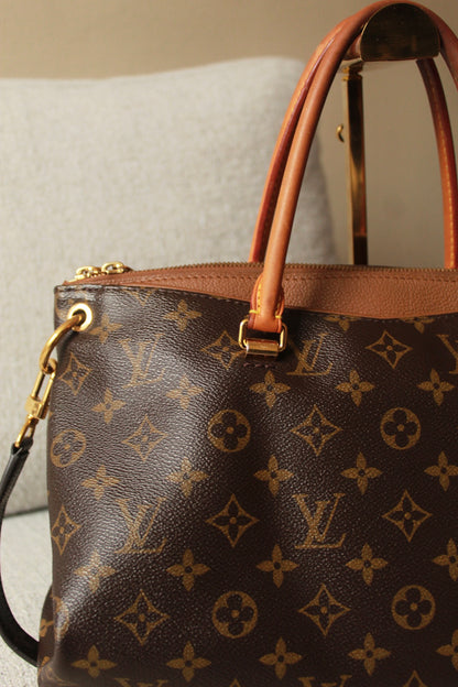 Louis Vuitton Pallas MM