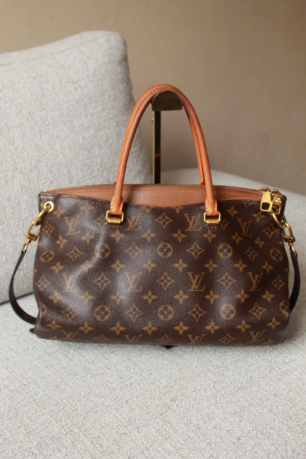 Louis Vuitton Pallas MM