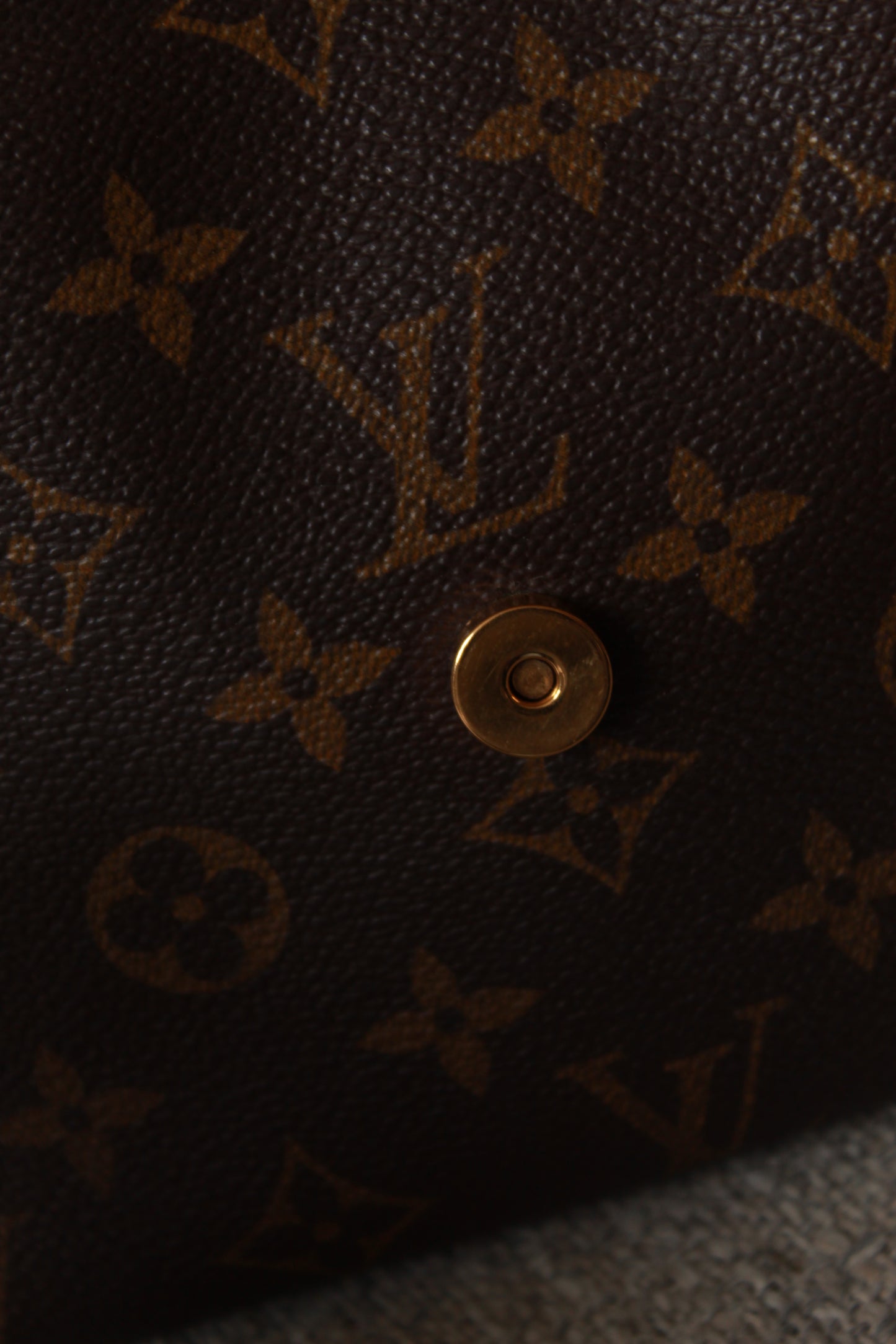 Louis Vuitton Looping