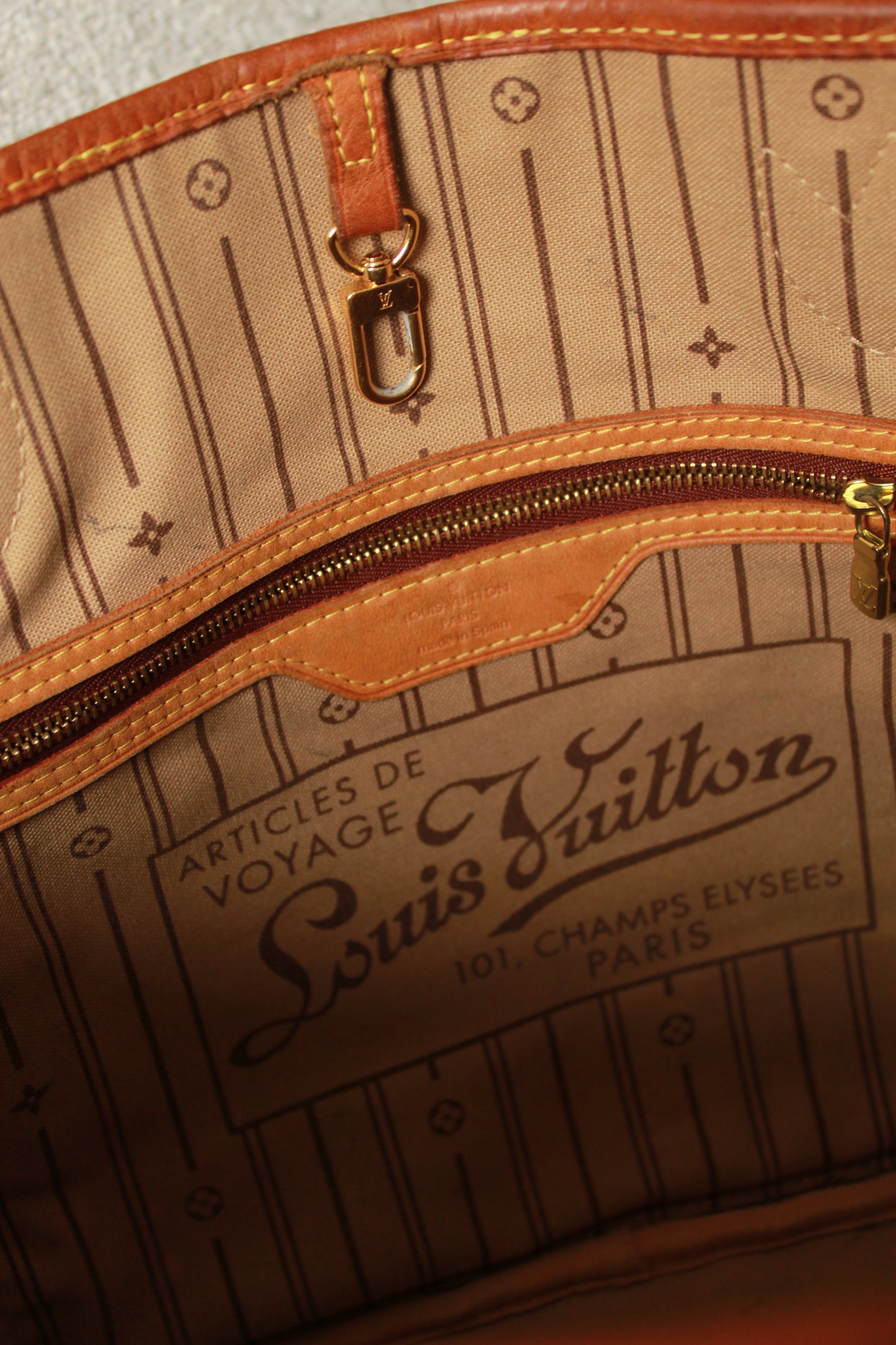 Louis Vuitton Neverfull MM