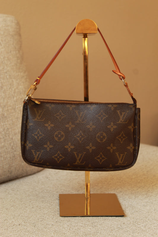 Louis Vuitton Pochette Accessoire