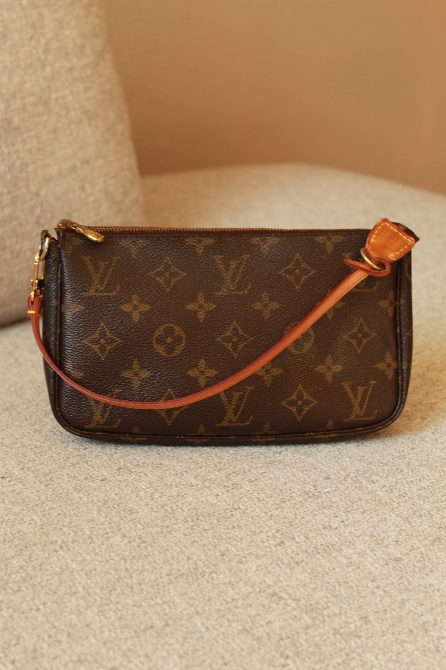 Louis Vuitton Pochette Accessoire