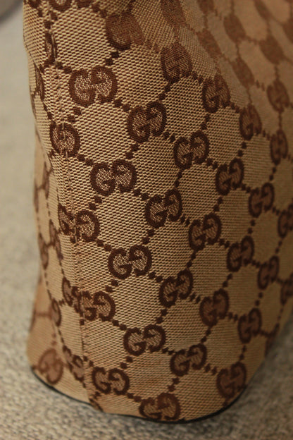 Gucci Lock Canvas