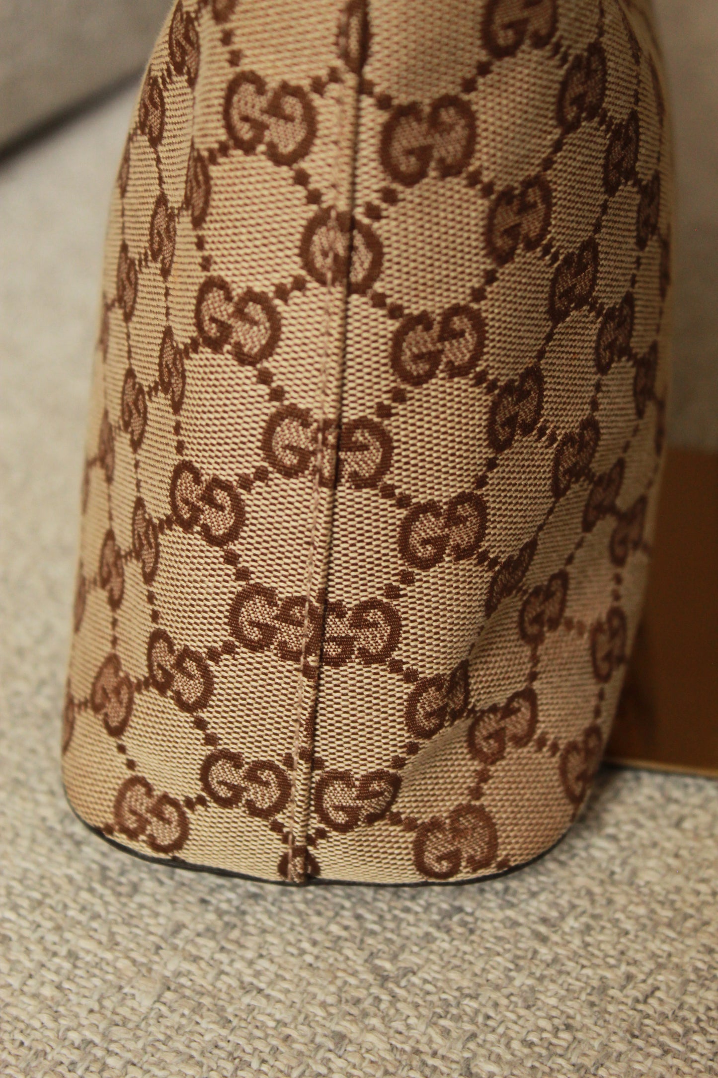 Gucci Lock Canvas
